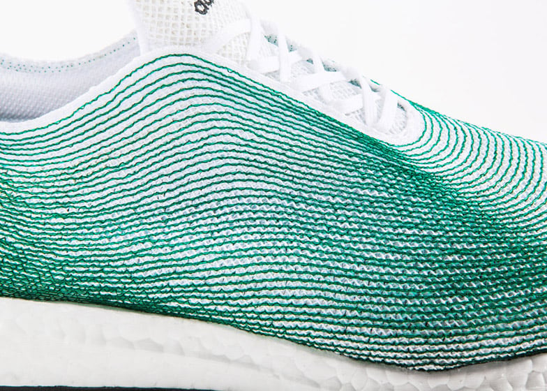 piel Brote asignación Adidas unveils sports shoes made from recycled ocean waste