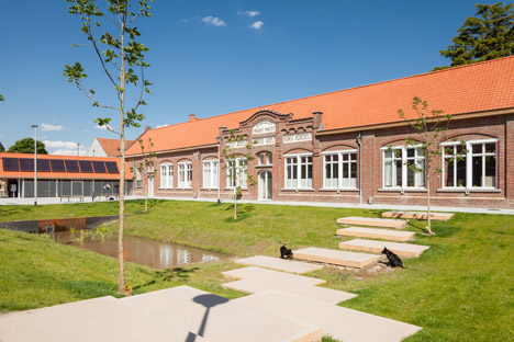 School renovation into Dwellings by Lieven Dejaeghere