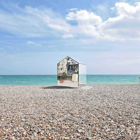 ECE Architecture installs a mirrored beach hut on the English coast
