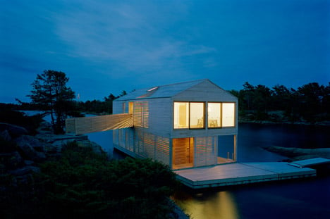 Floating House by Mos Architects
