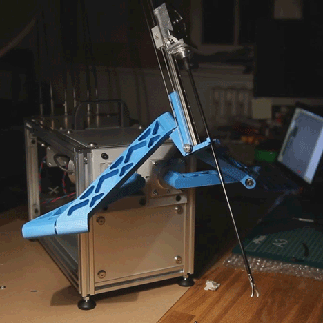 Designer Frank Kolkman hacks 3D printer components to build DIY surgical robot