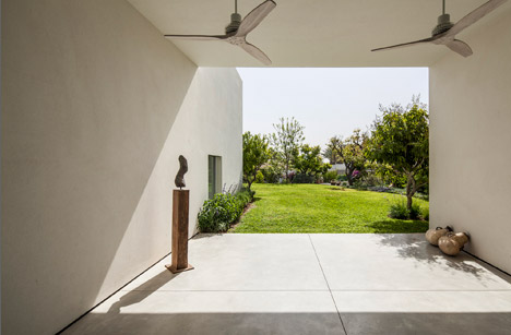 T/A House by Paritzki &amp Liani Architects