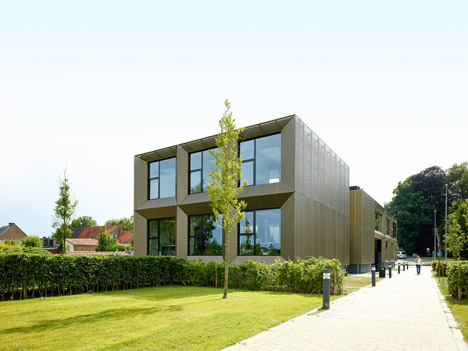 Vives service student facilities by AVDK