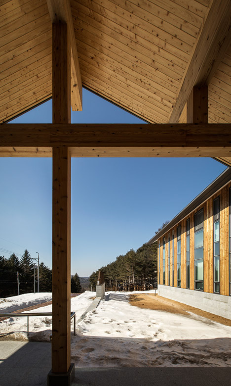 CeongTae Mountain's Visitor Information Center by Namu Architects