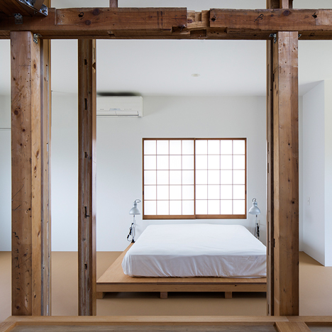 Jo Nagasaka knocks through the walls of a Tokyo house to reveal its aged structure