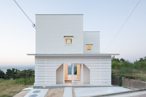 House on Awaji Island by IZUE Architects