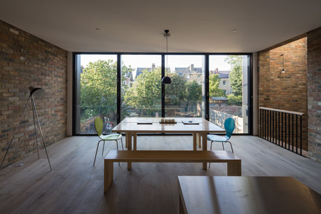 Semi-detached house in Oxford by Delvendahl Martin Architects