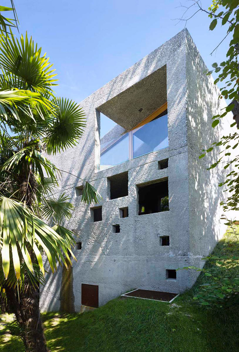 Casa Dem by Wespi de Meuron Romeo Architetti