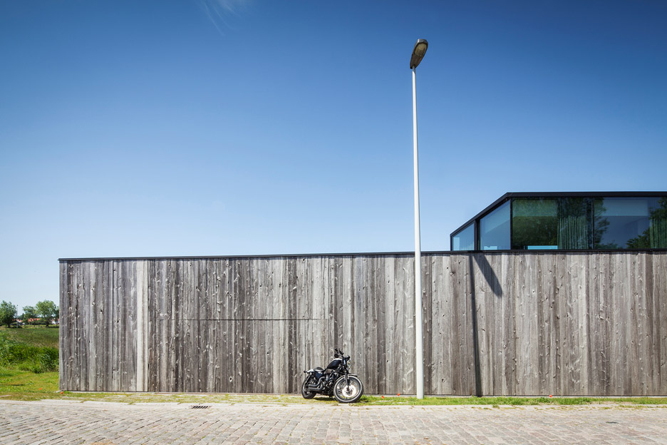 House Graafjansdijk by Govaert Vanhoutte architects