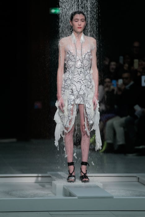 Hussein Chalayan's melting clothes for Spring Summer 2016