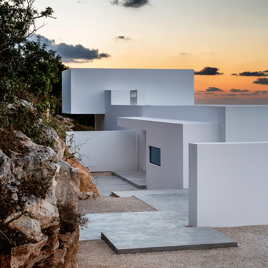 modern greek architecture