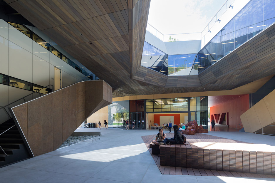 Stanford building by DS+R