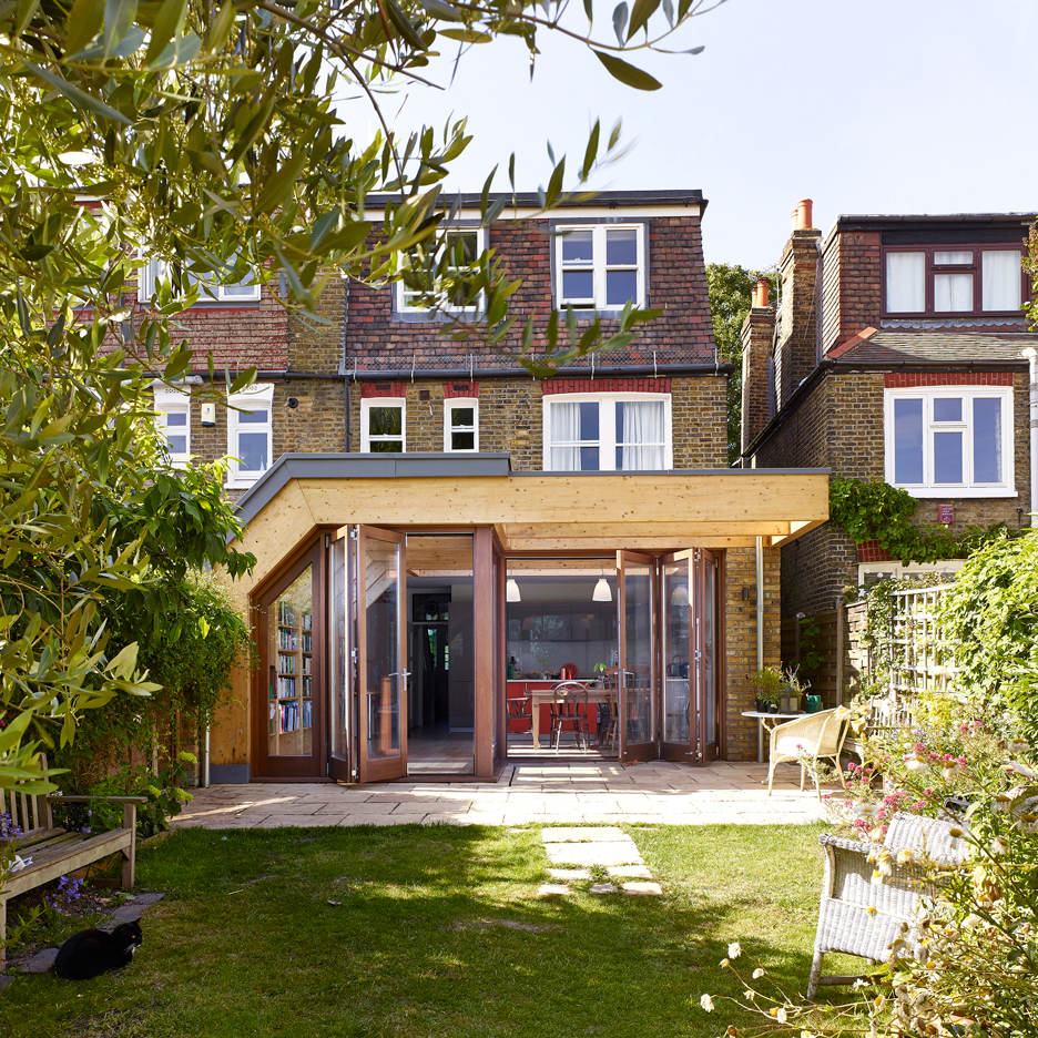 Tate Harmer creates ribbed timber house extension in west London