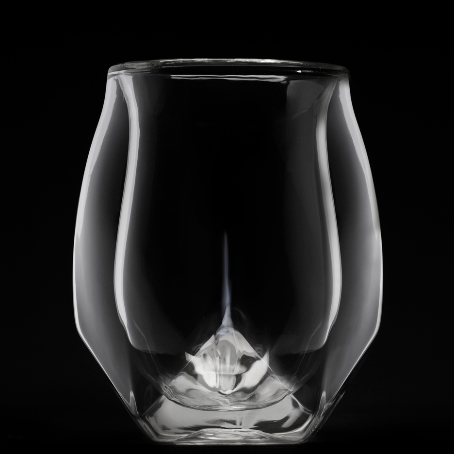 https://static.dezeen.com/uploads/2015/10/Whiskey-glass_Norlan-Glass_dezeen_sq.jpg
