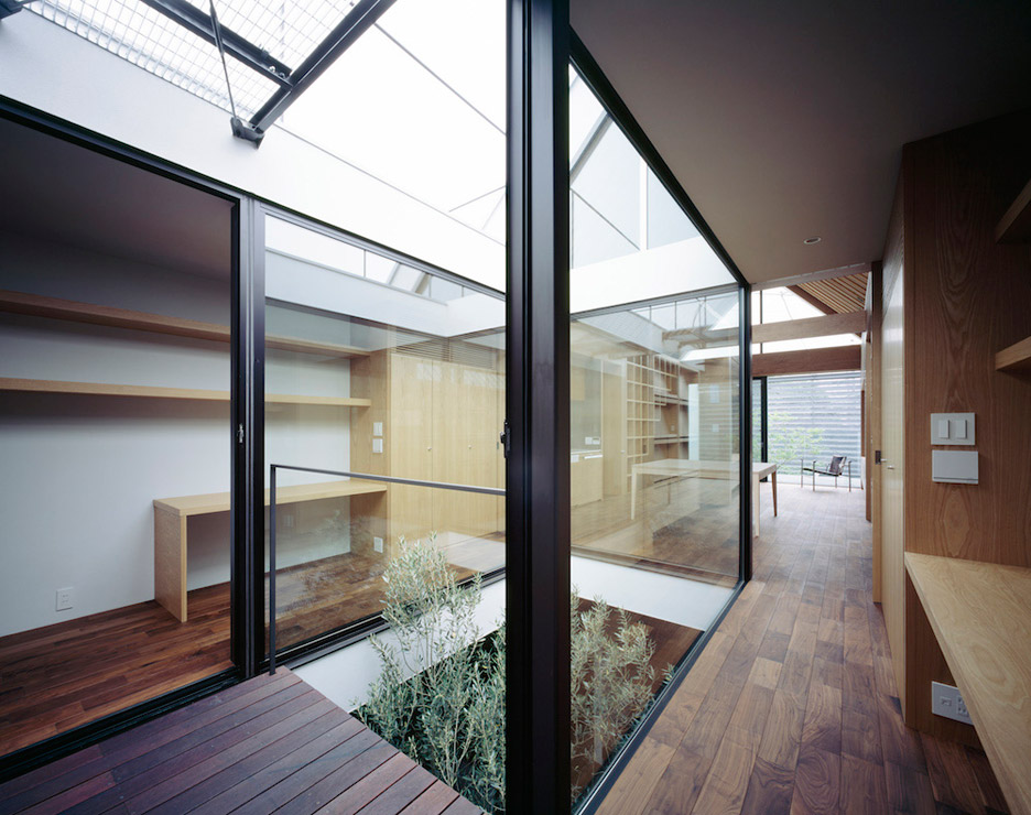 Ark house by Apollo Architects