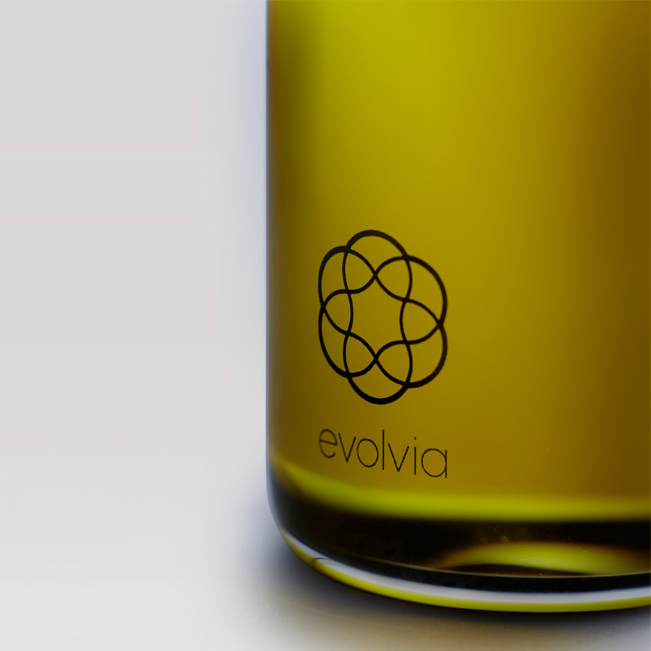 Evolvia by Evolve organic extra virgin olive oil bottle