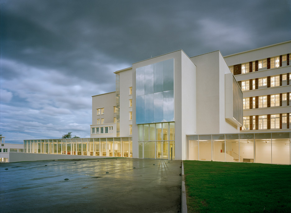 Clermont Ferrand School of Architecture by du Besset-Lyon architectes urbanistes