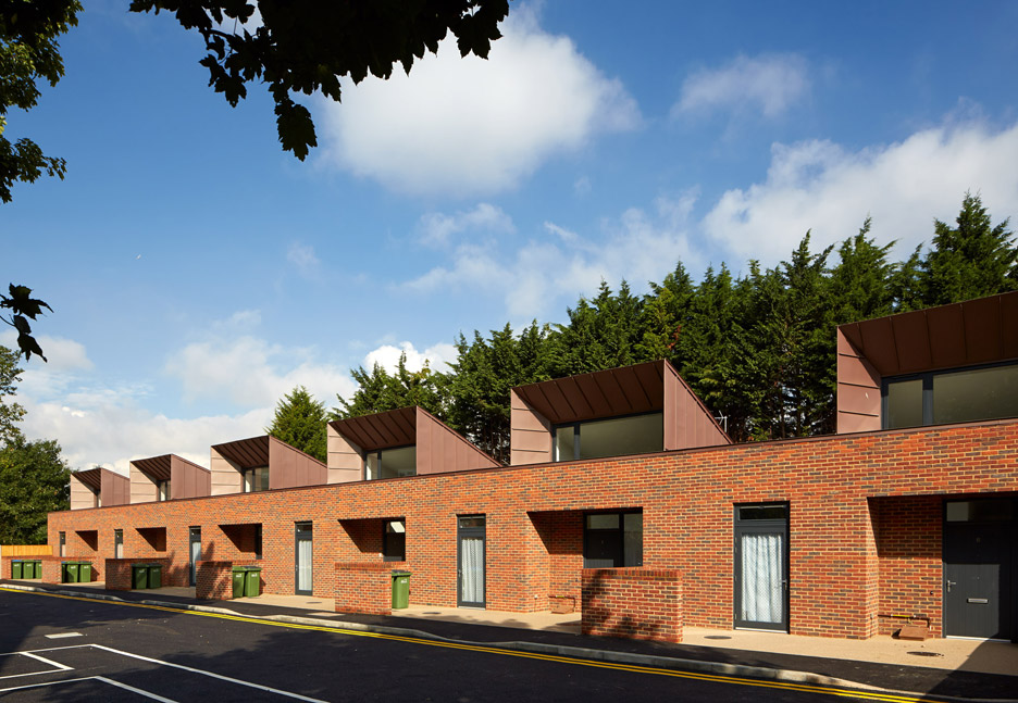 Ravens Way housing by Bell Phillips Architects