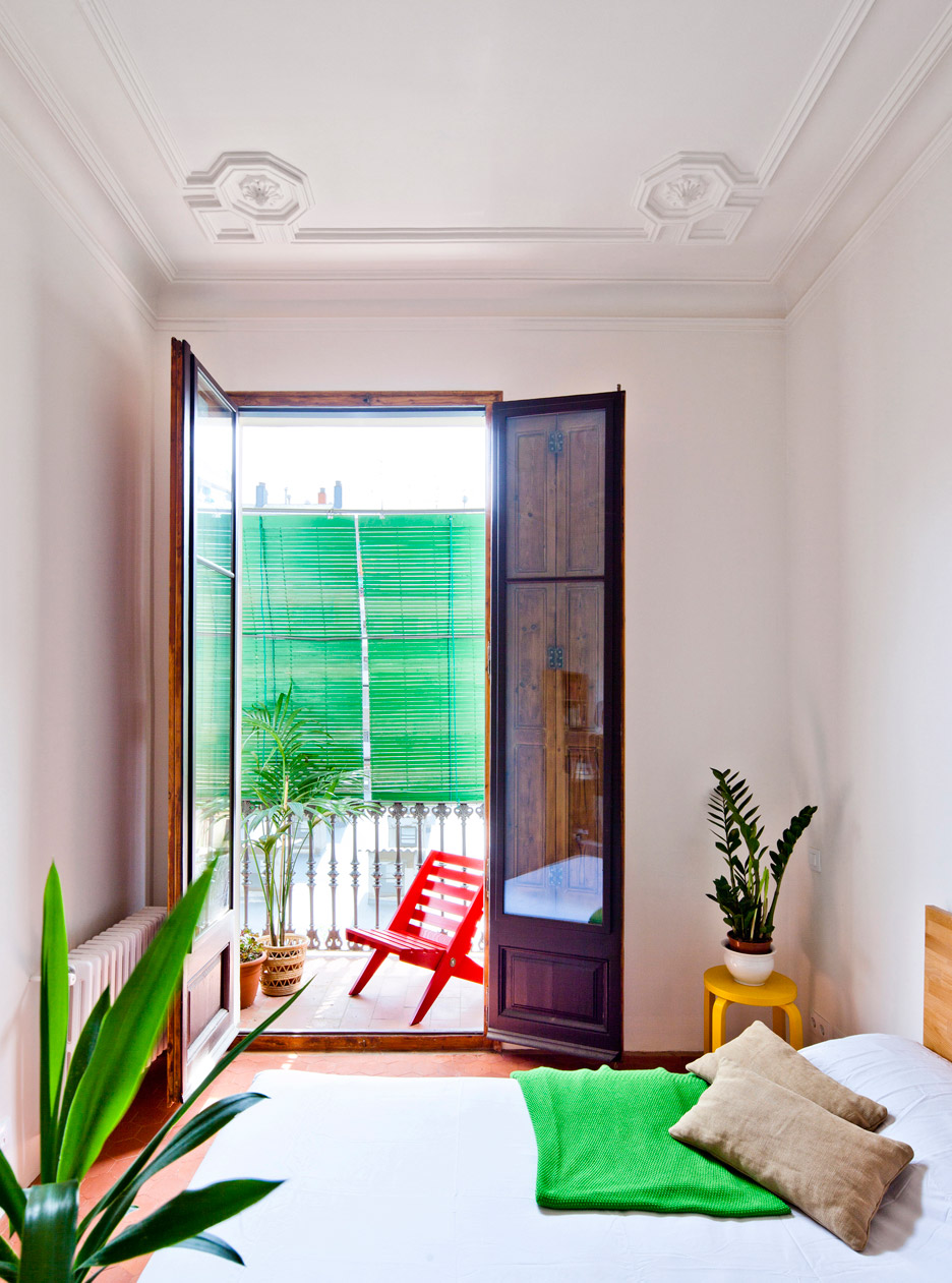 Apartment refurbishment in Gran Via, Barcelona by Anna & Eugeni Bach