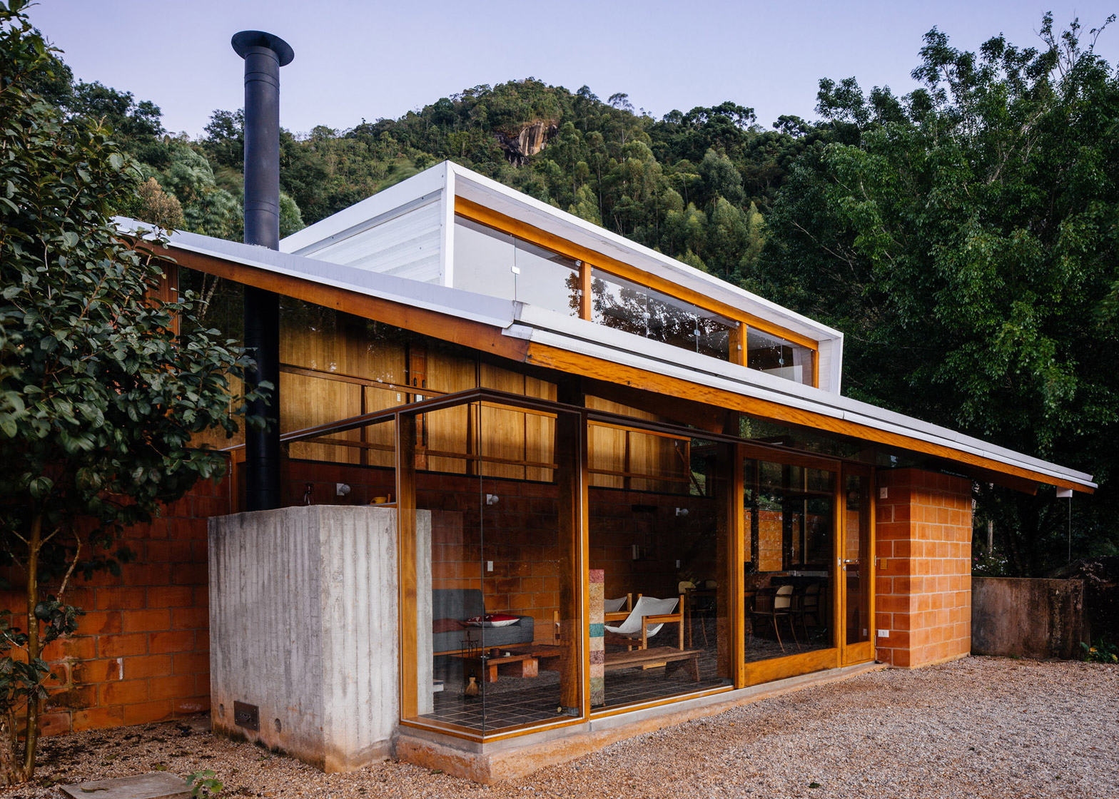 Half-slope House steps into a hillside in rural Brazil