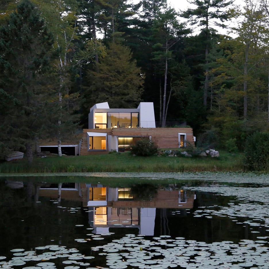 Lake house by Taylor and Miller