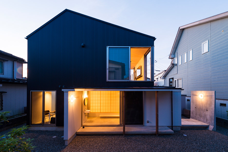 Go Bang House by Shoji Takeru Architects