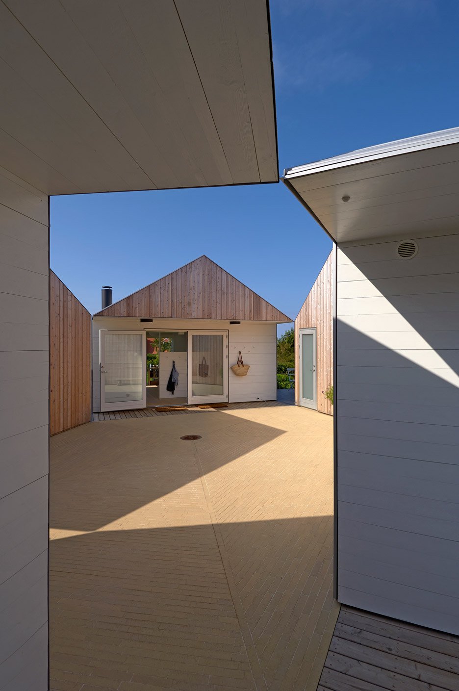 Summer House in Denmark by Jarmund/Vigsnæs Arkitekter