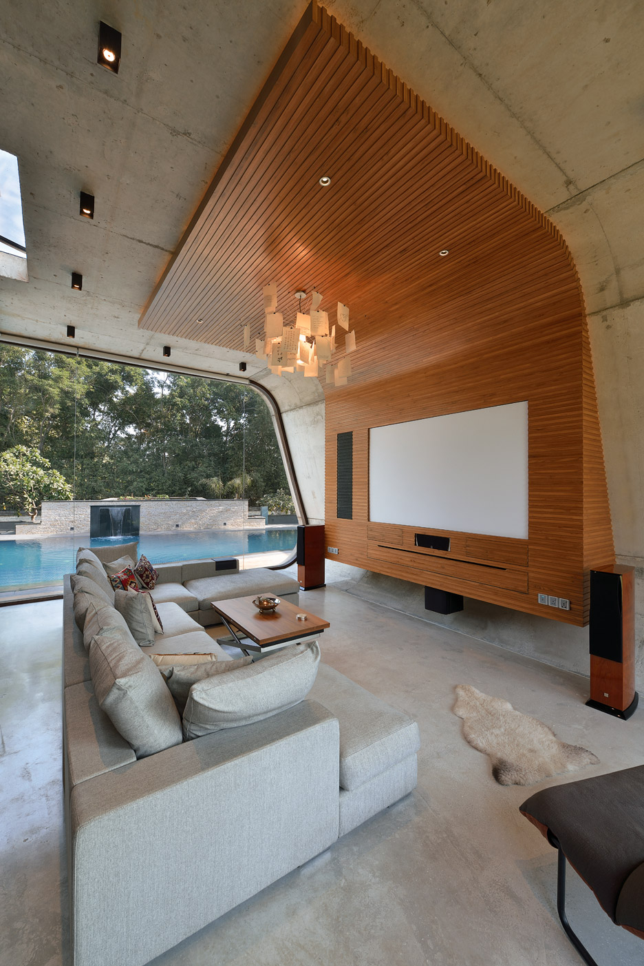 Pool House by 42mm Architecture