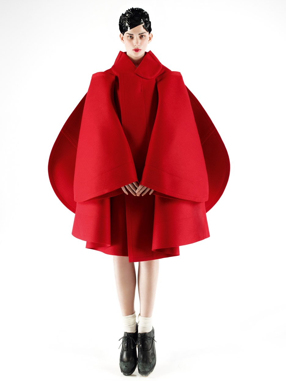 Game Changers – Reinventing the 20th-Century Silhouette at MoMu Antwerp