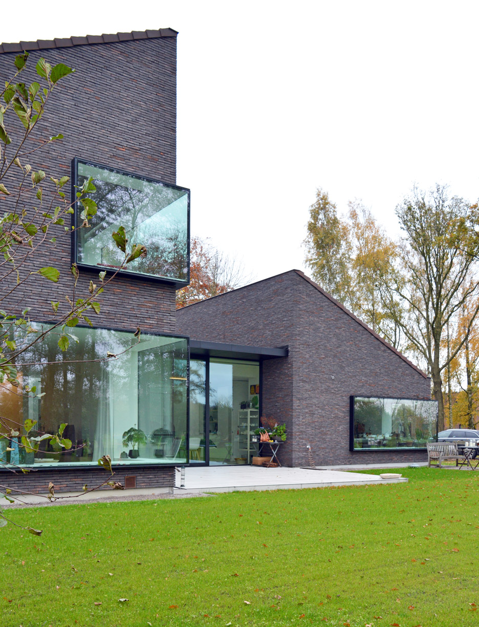 Kiekens' House by Architektuurburo Dirk Hulpia