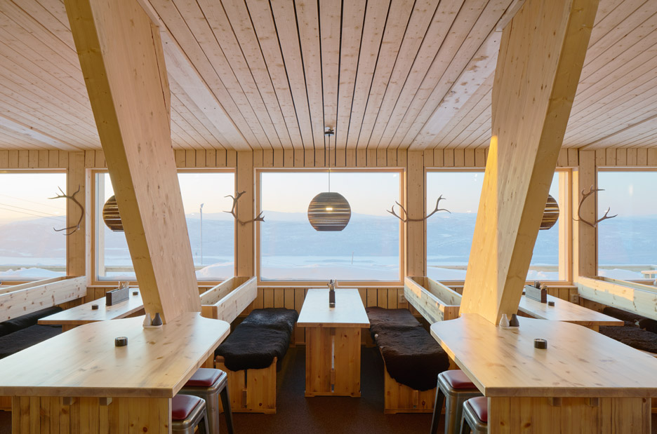 Mountain restaurant Björk in Hemavan by Murman Architects