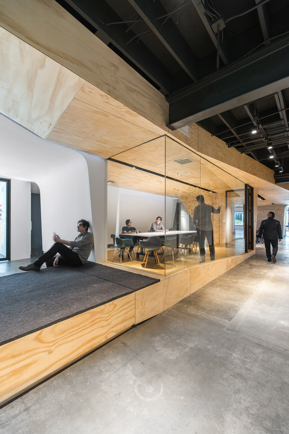 The VIL Creative Office by Domaen in Pasadena, CA