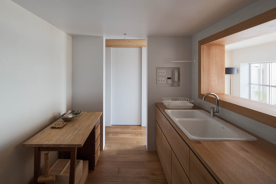 Apartment interior in Machiya by Yumiko Miki Architects