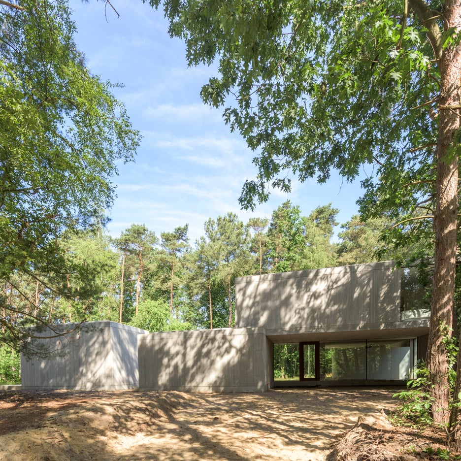Concrete Sculpture in the Woods by Sculp [IT] Architecten in Keerbergen, Belgium