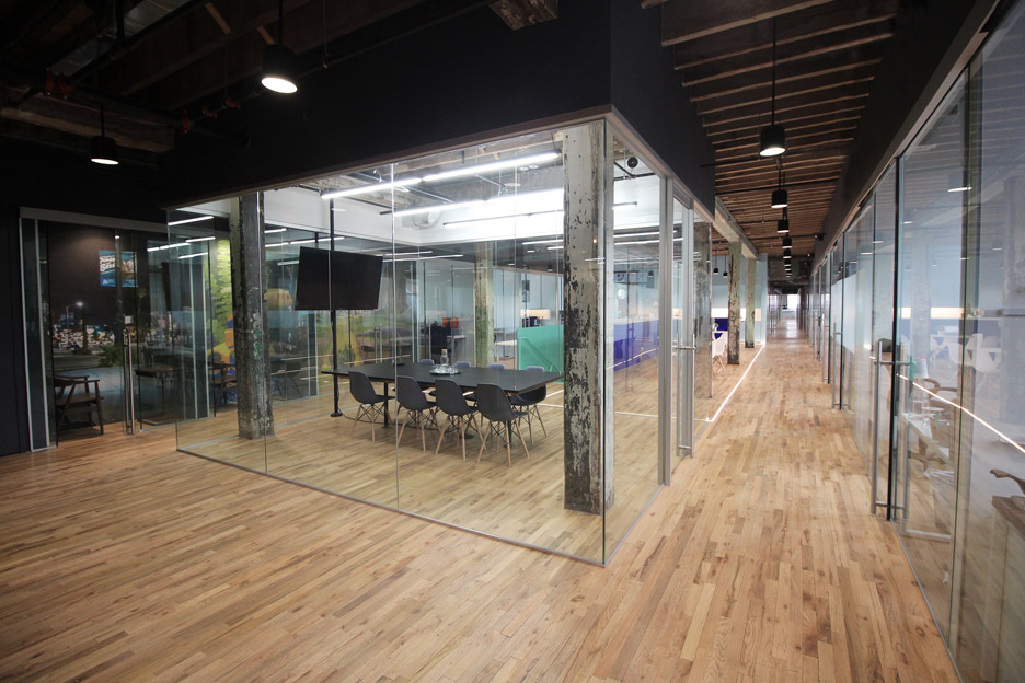Coworking space by Leeser Architecture
