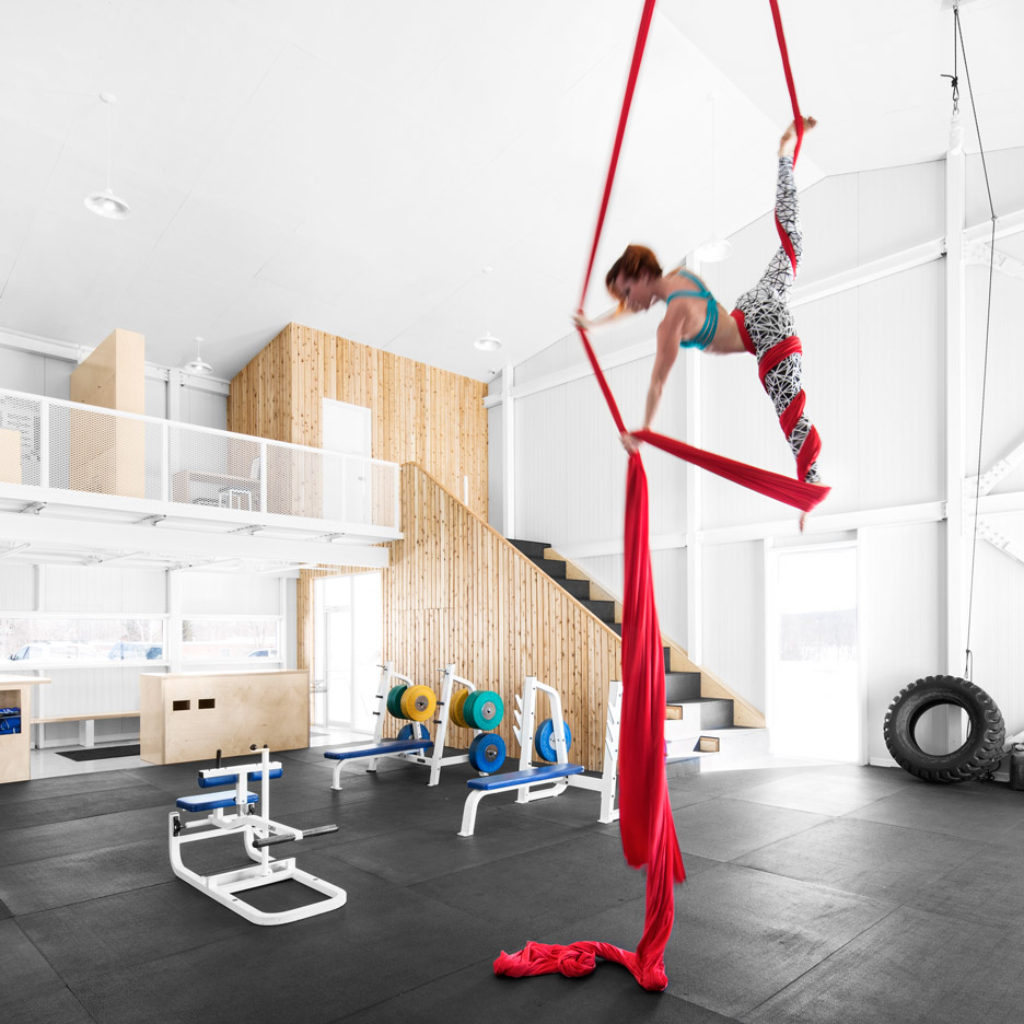 Architecture Microclimat completes Canadian fitness centre for body builders and gymnasts