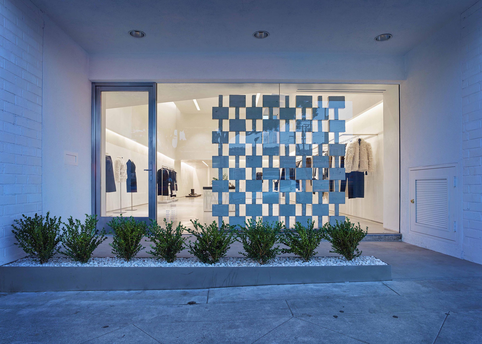 Standard Architecture creates Hollywood shop for Helmut Lang