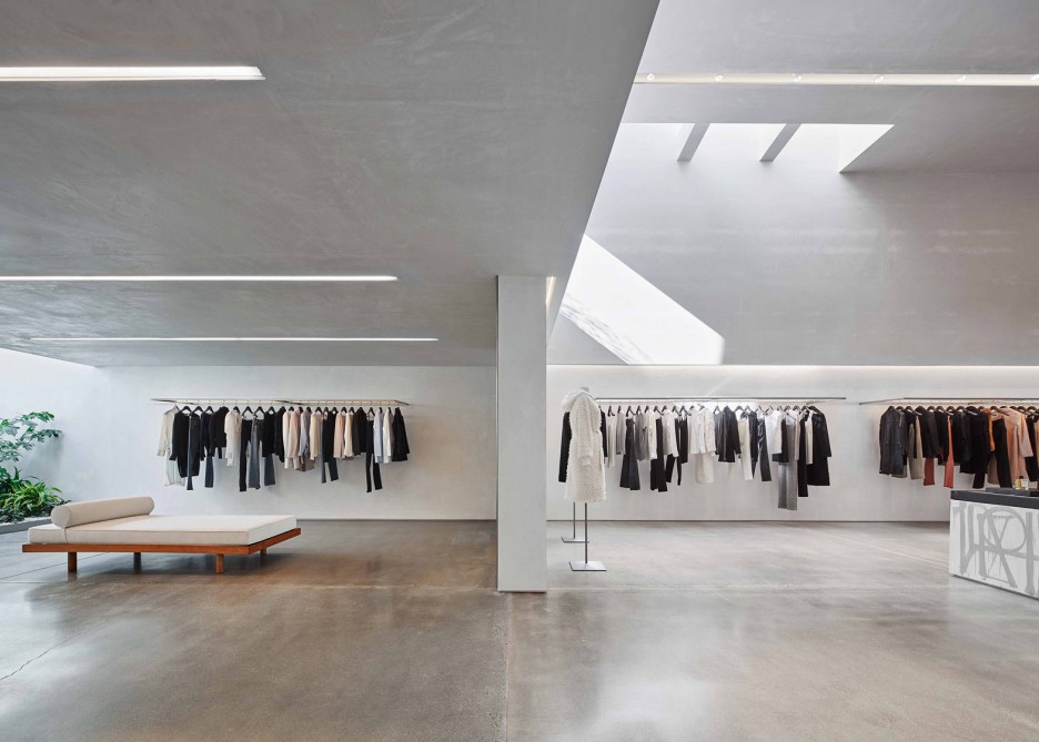 helmut-lang-showroom_standard-architecture_west-hollywood_dezeen_1568_3-936x669.jpg