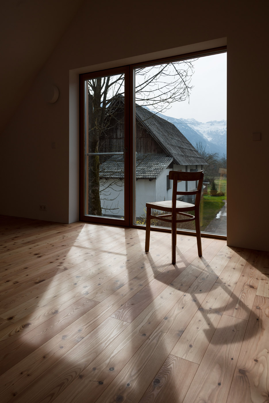 Living in Alpine Village by Skupaj Arhitekti