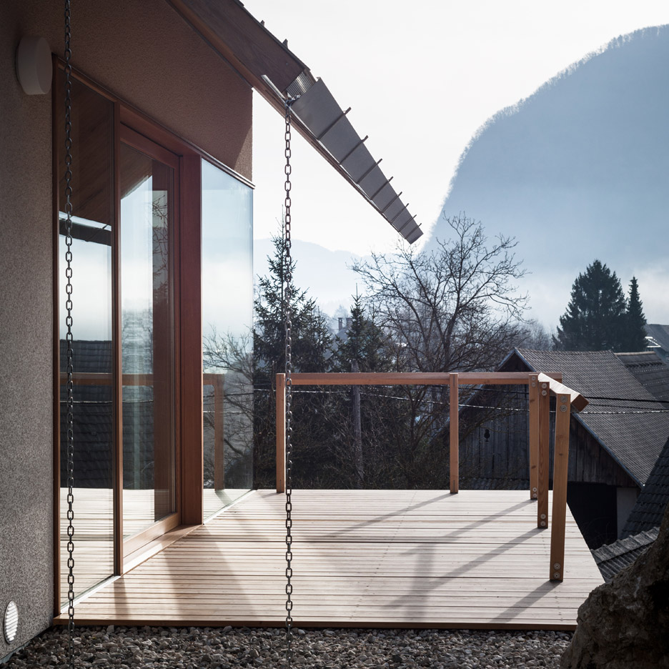 Living in Alpine Village by Skupaj Arhitekti