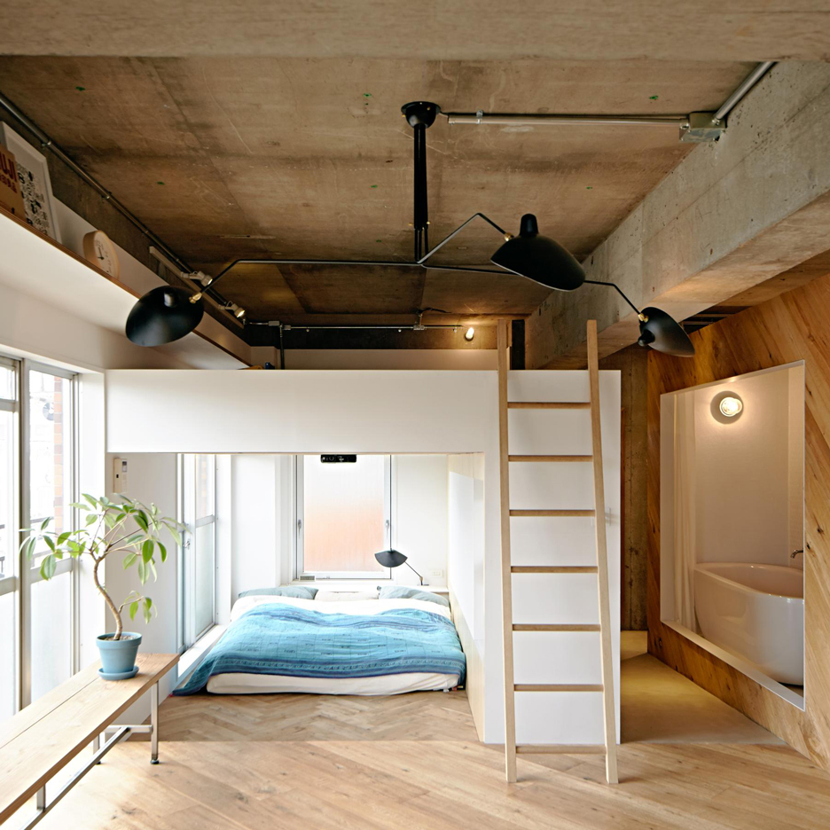 Two boxes replace walls in Kanagawa apartment by 8 Tenhachi