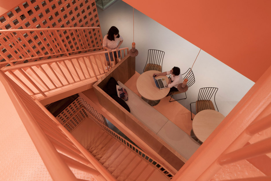 The Airbnb office in Singapore by FARM