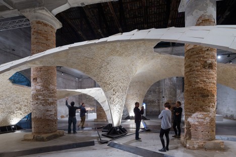 Armadillo Vault is a pioneering stone structure that supports itself without any glue