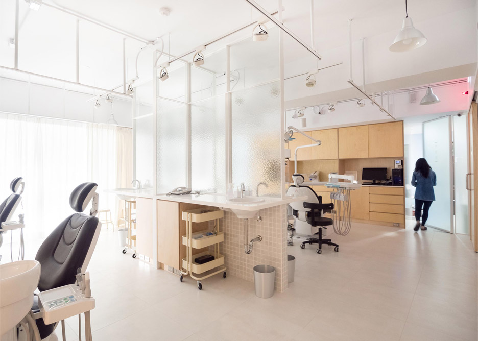 Dental Clinic in Taoyuan city by Germain Canon