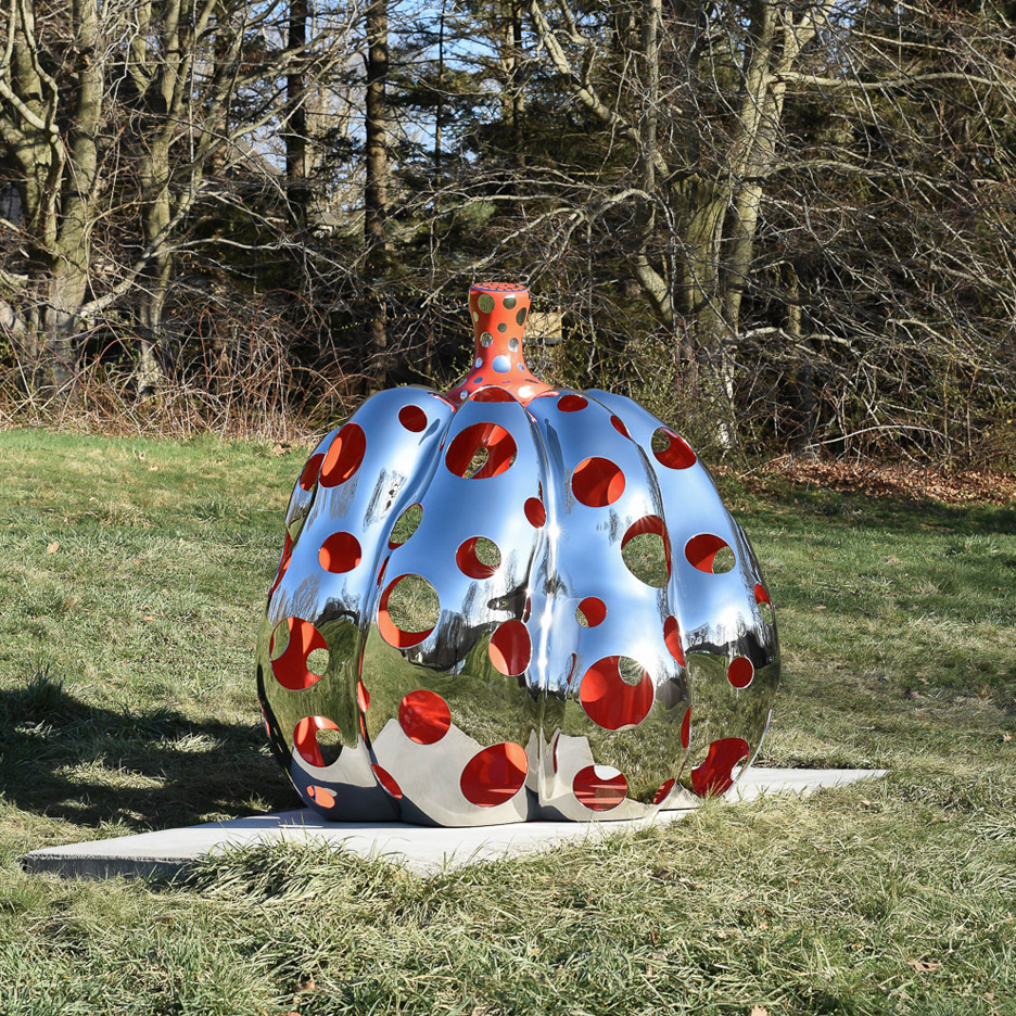 Narcissus Garden sculpture of mirrored spheres by Yayoi Kusama installed at Philip Johnson's Glass House in Connecticut