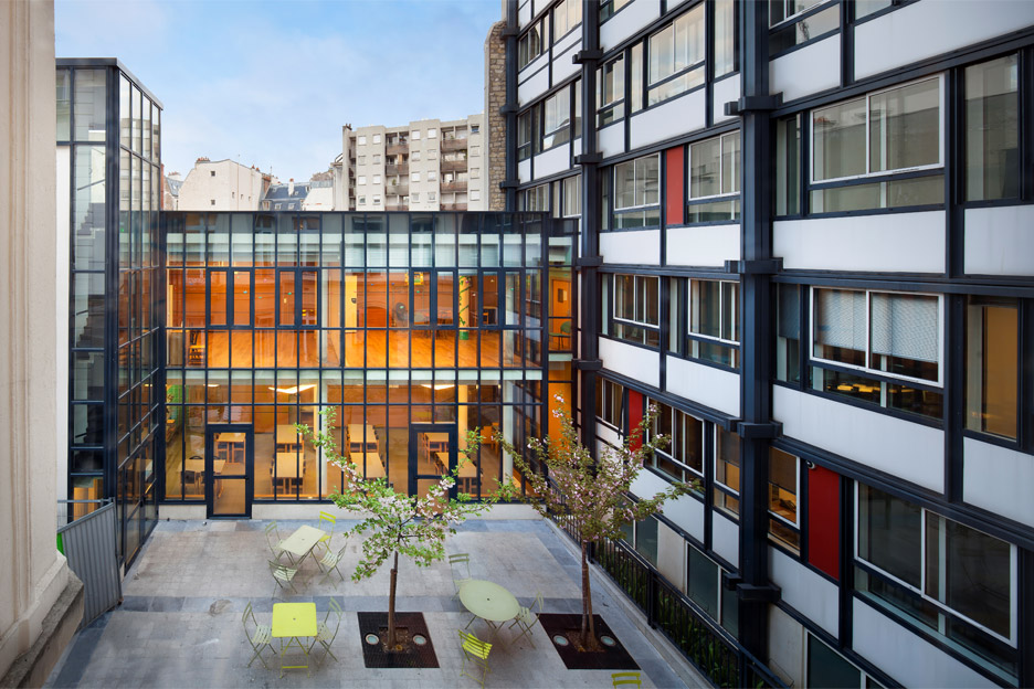 Psychiatric hospital extension in Paris by Atelier 2+1