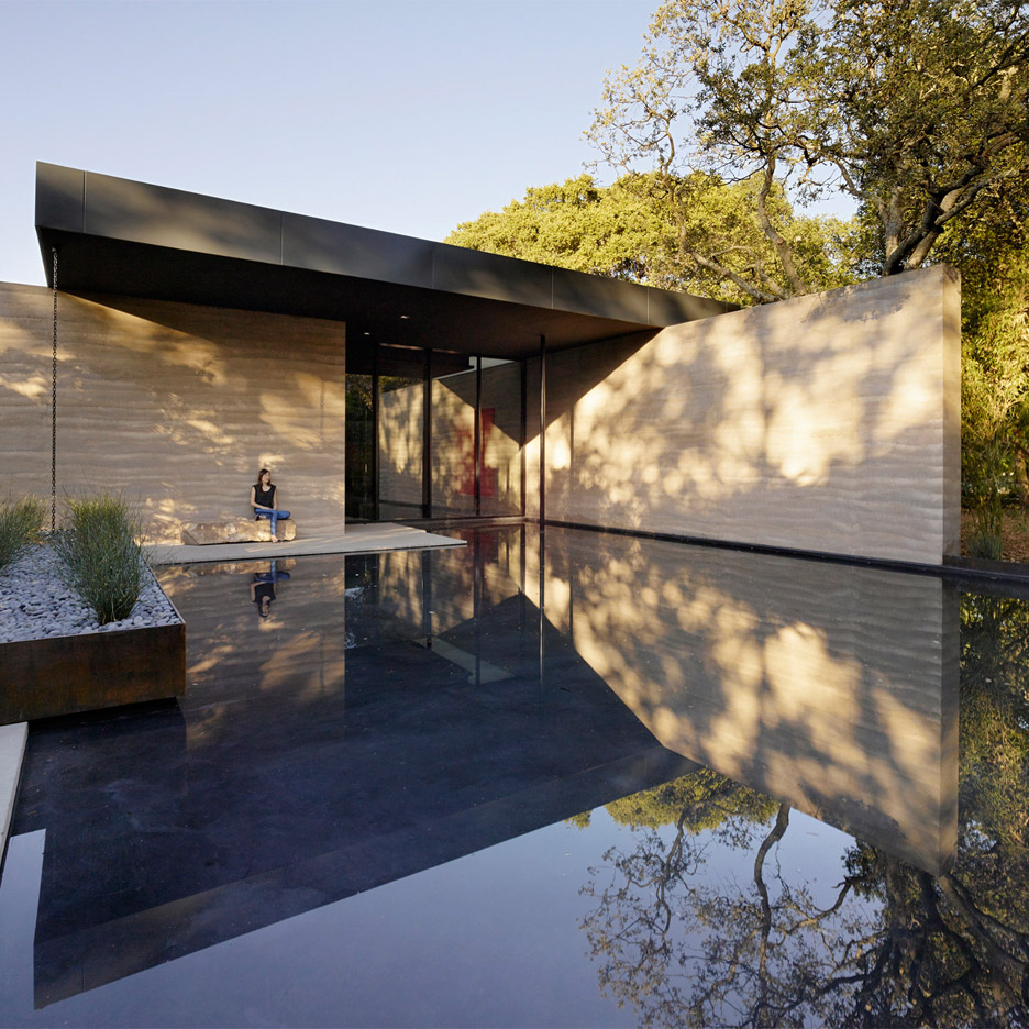 Aidlin Darling creates a meditation centre at Stanford University with rammed-earth walls
