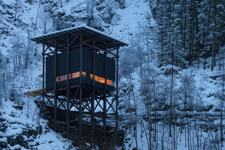 Allmannajuvet tourist route pavilion in Norway by Peter Zumthor. Photograph by Arne Espeland