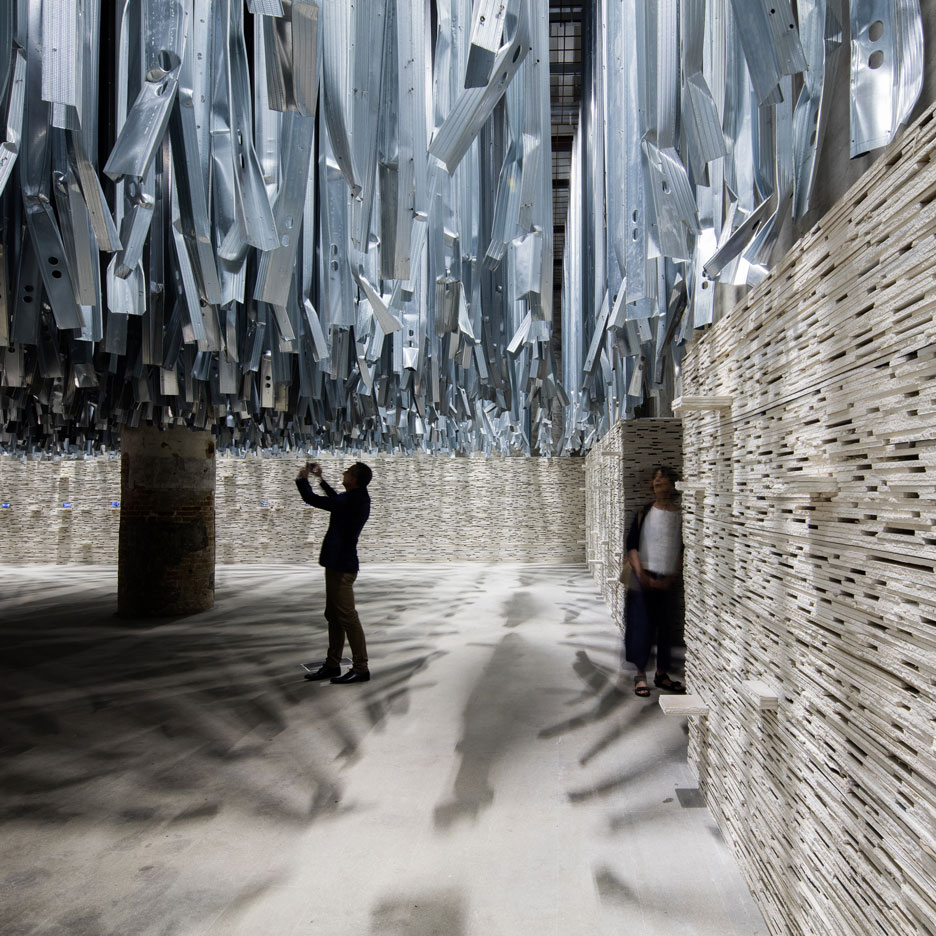 Alejandro Aravena uses over 90 tonnes of recycled waste for entrance rooms of Venice Biennale 2016