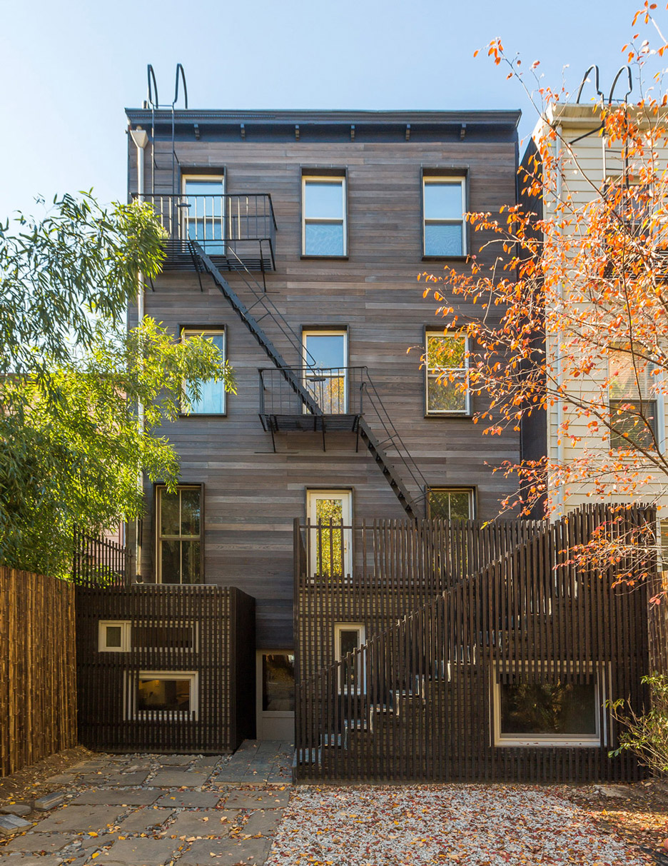 Blurring Boxes residential extension in Brooklyn, New York City, USA by Architensions. Photograph by Cameron Blaylock